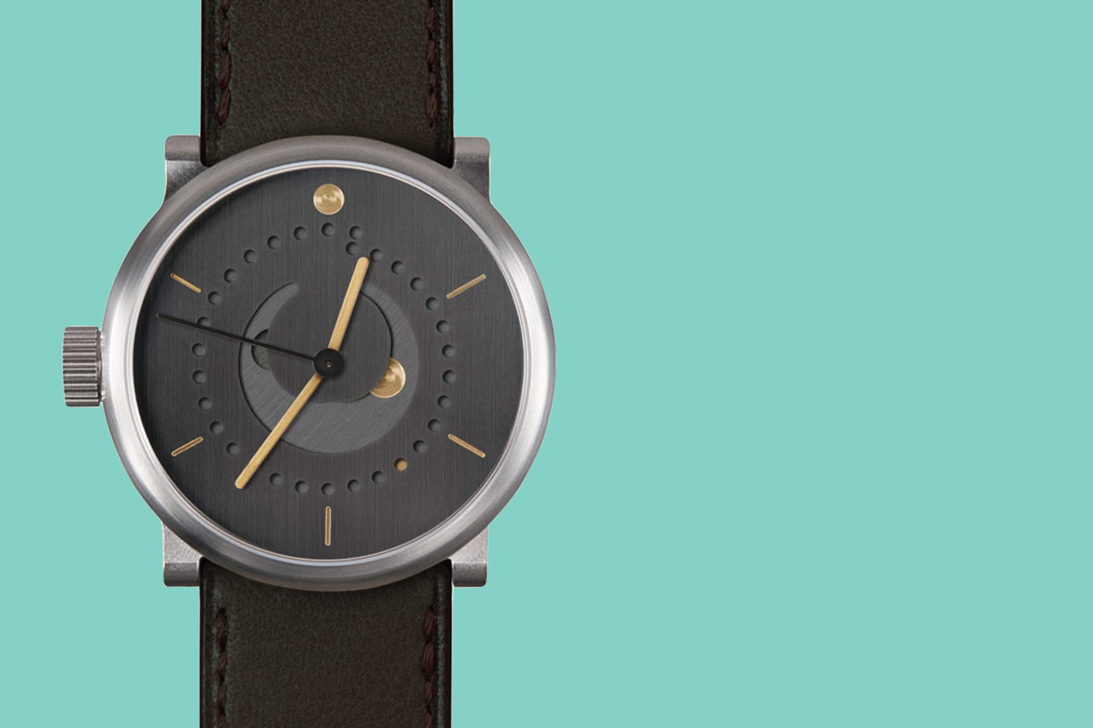 moon-phase-watch-ochs-und-junior-patina-left-handed