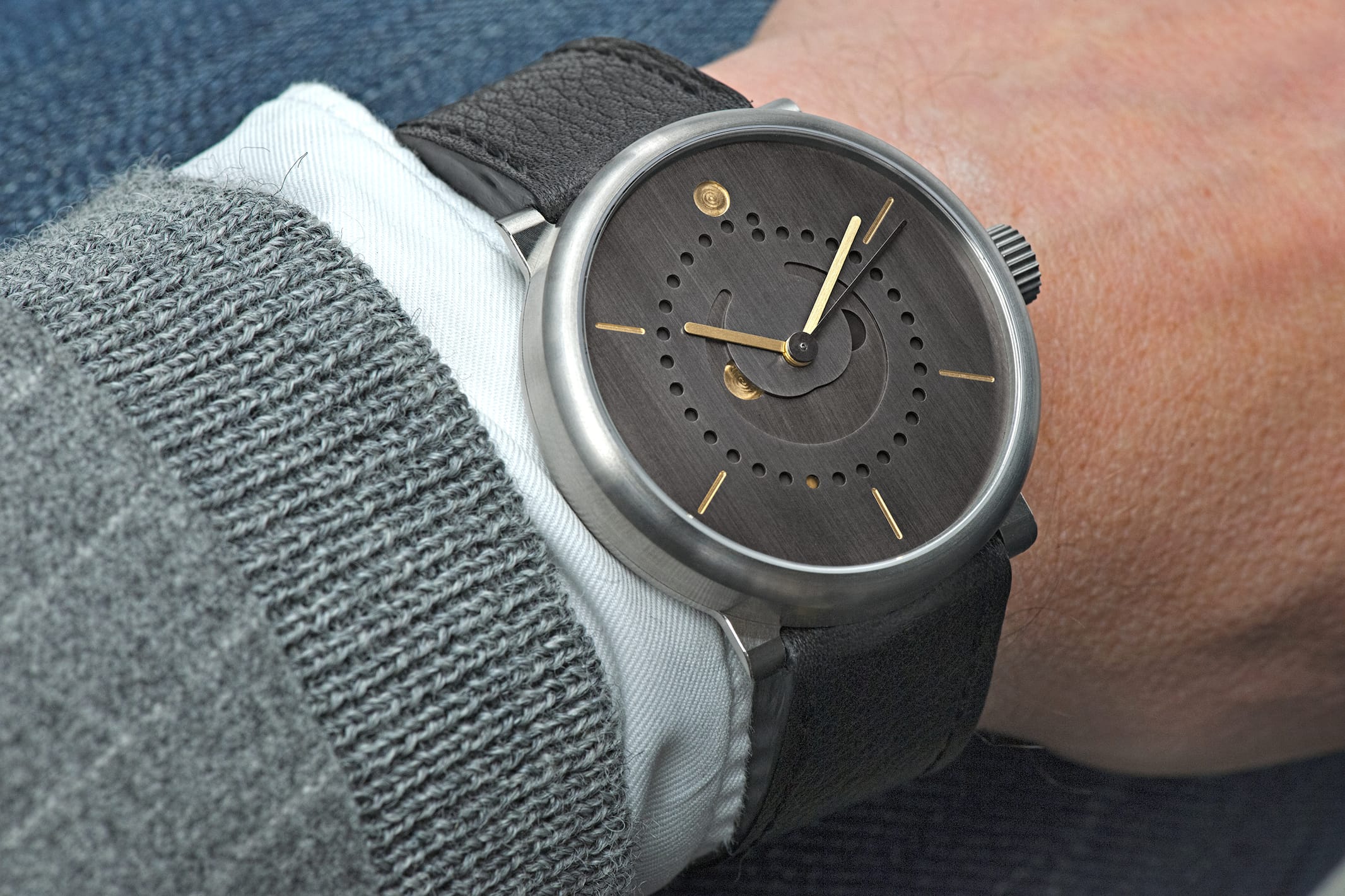 moon-phase-watch-patina-ochs-und-junior-BEA8558-RGB-2